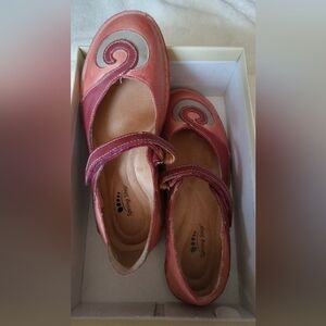 Spring Step Cosmic-R Size Velcro 40 / Women's US 9 Comfy / Boho / RenFaire